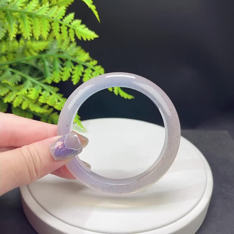 精品精選 淺冰紫瑪瑙手鐲 57MM 冰透起光飄朱砂點玉髓手環 顯氣質 - 手鍊/手環 - 半寶石 紫色