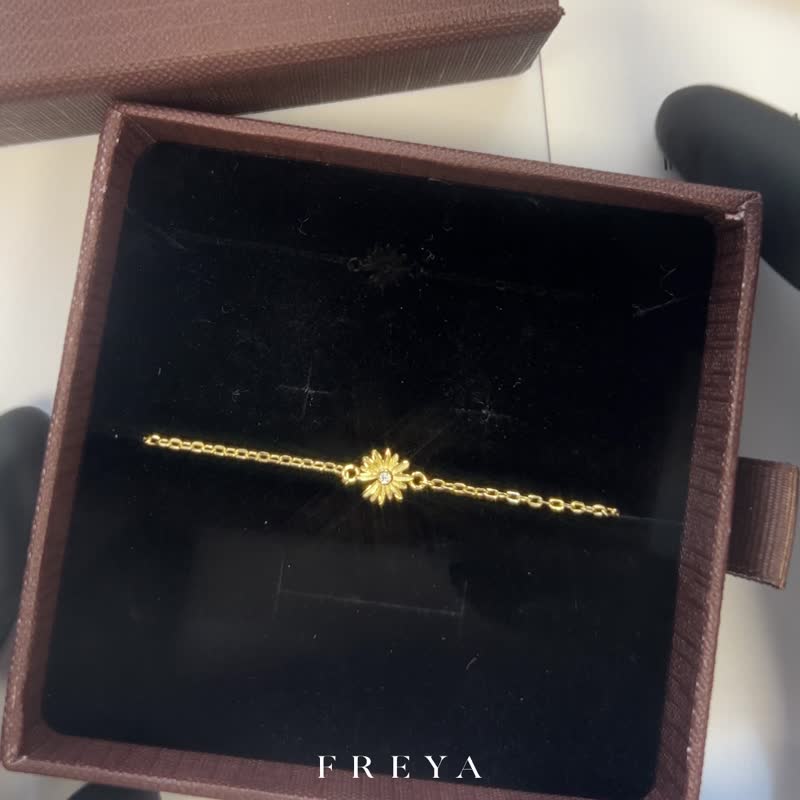 FREYA  單鑽 雛菊手鍊 設計款-純銀14k金 - 手鍊/手環 - 貴金屬 