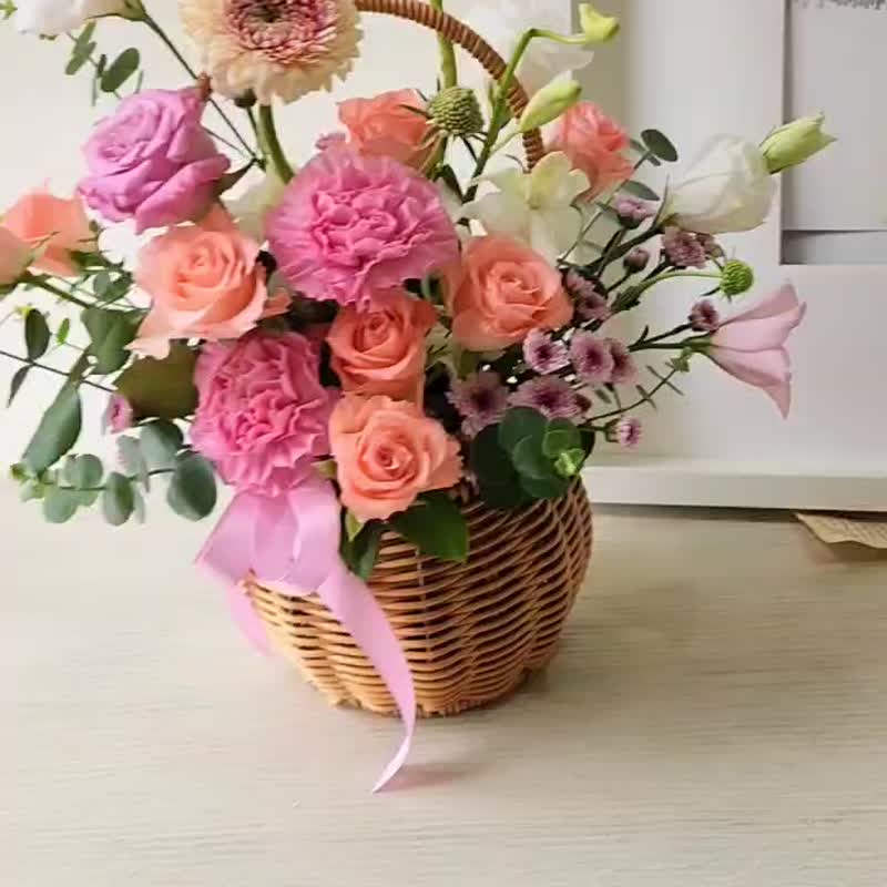 Classic Beauty 母の日の花 テーブルフラワー - 置物 - 寄せ植え・花 パープル