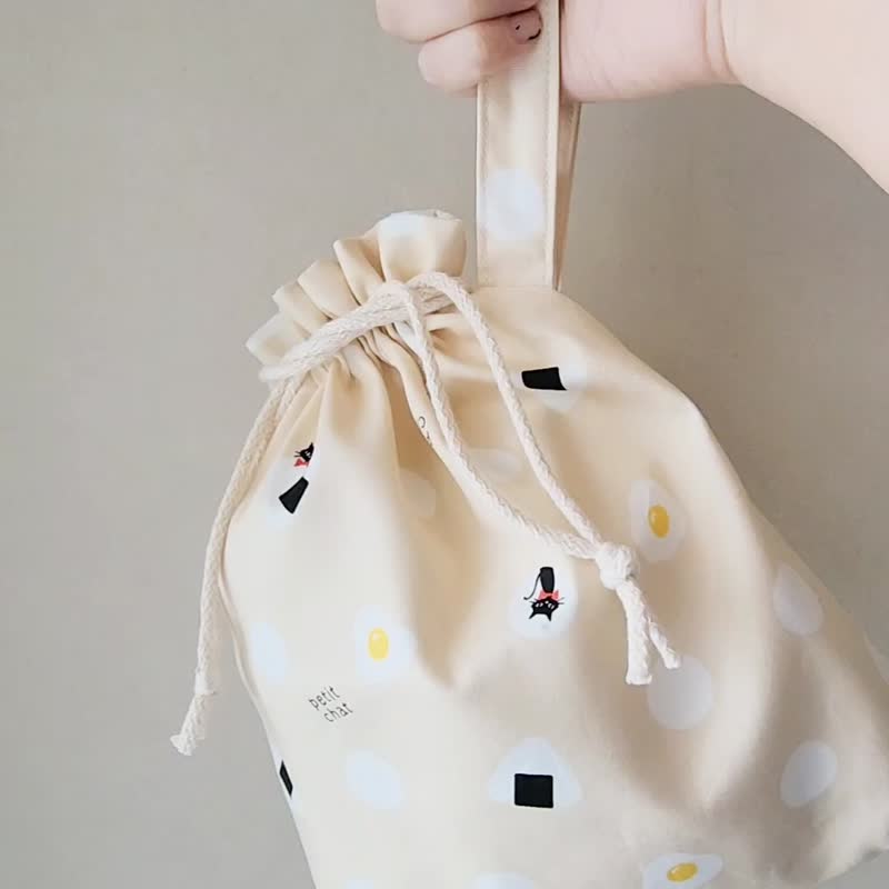 Fabric Drawstring bag, Cotton Project bag: Cat and its Lunch print - กระเป๋าหูรูด - ผ้าฝ้าย/ผ้าลินิน สีเหลือง