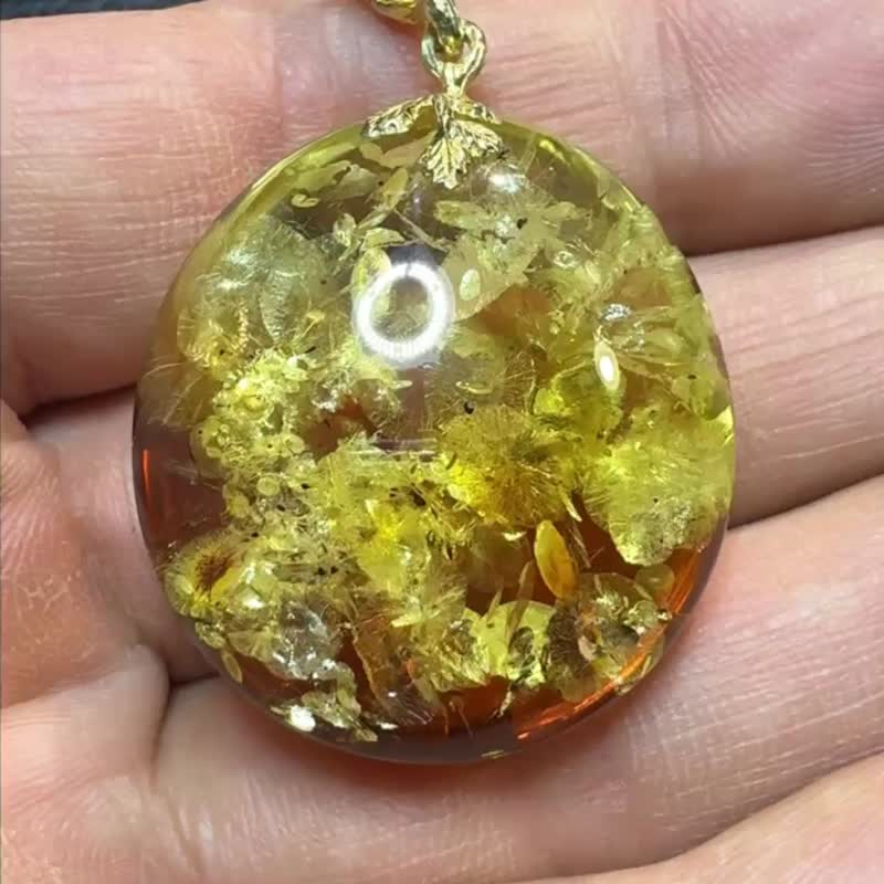金色闪耀 独无二的手工琥珀吊坠--每颗宝石都是独一无二的 - 項鍊 - 半寶石 金色