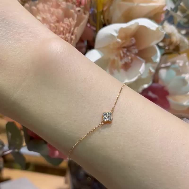 18K Yellow Gold / Rose Gold / White Gold 12-Point Diamond Clover Diamond Bracelet - สร้อยข้อมือ - เครื่องประดับ สีทอง
