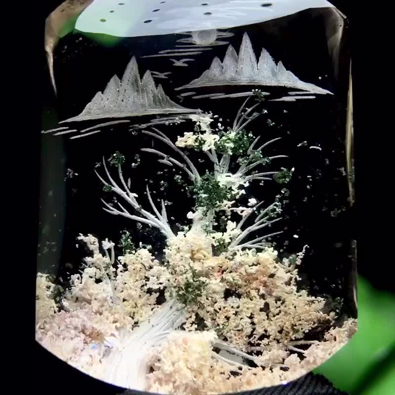 天然彩幽靈內雕發財樹吊墜   幽靈招財闢邪彩幽靈具有提神醒腦 - 擺飾/家飾品 - 水晶 