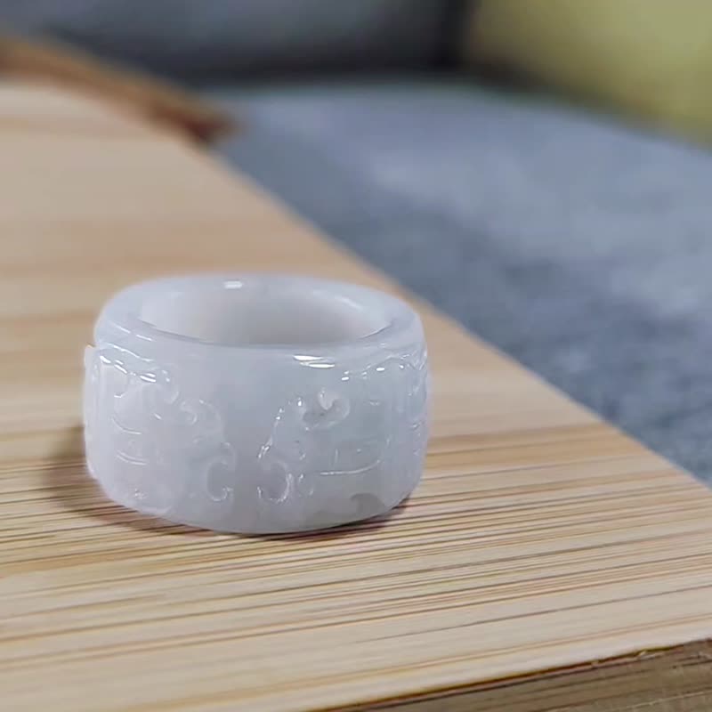 親翠 天然翡翠 白冰膠饕餮手指鐲四角個性方戒17號戒圈 - 戒指 - 玉石 白色