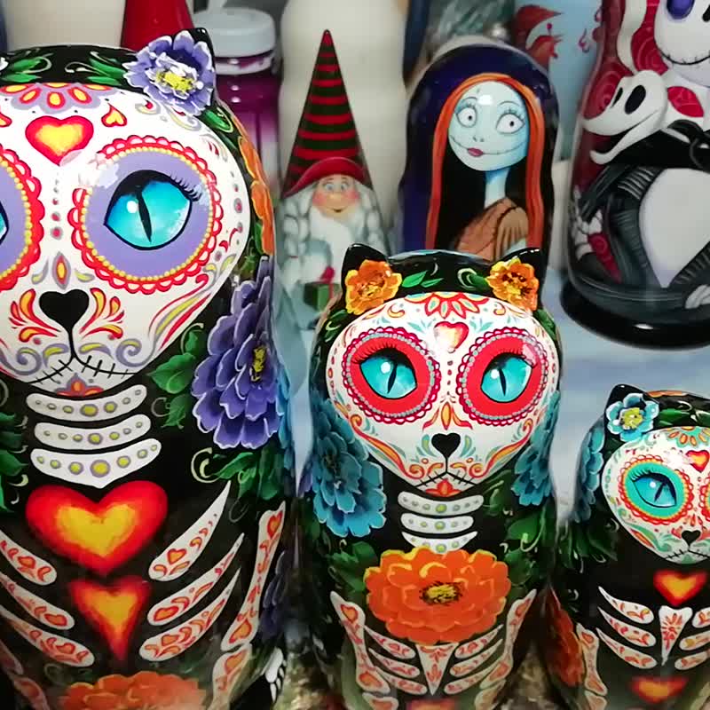 Russian matryoshka, Mexican Decor Day of the Dead Halloween Party - ของวางตกแต่ง - ไม้ หลากหลายสี