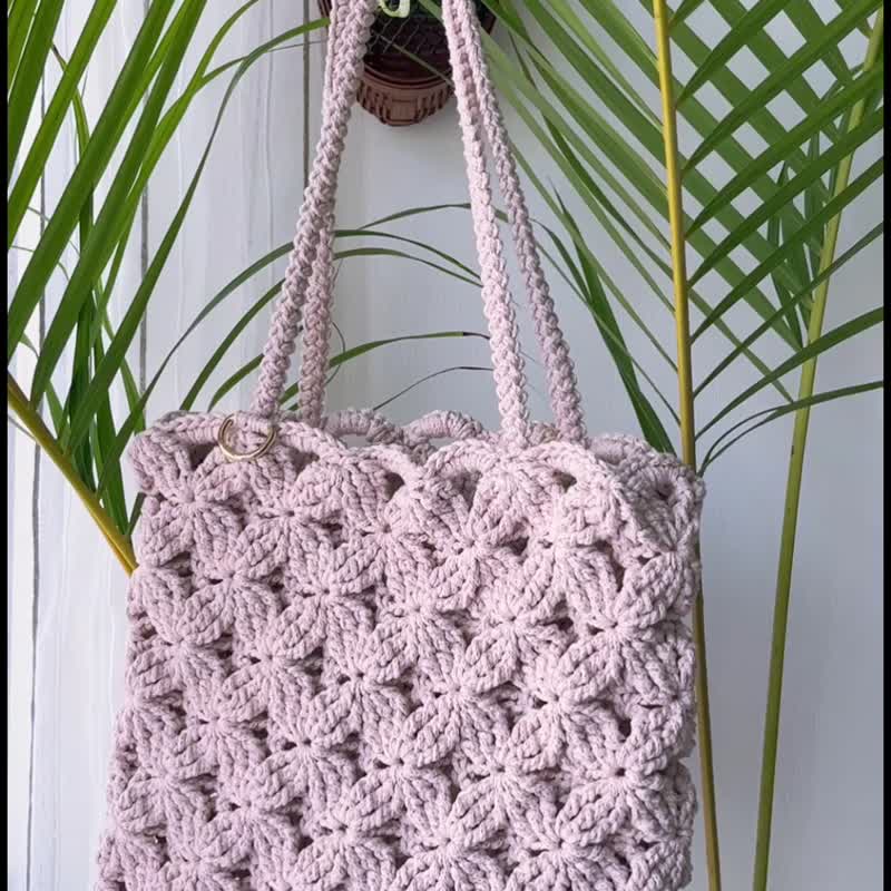 Handmade crochet Fantasia tote bag shoulder bag - pink flower pattern - กระเป๋าแมสเซนเจอร์ - ผ้าฝ้าย/ผ้าลินิน สึชมพู