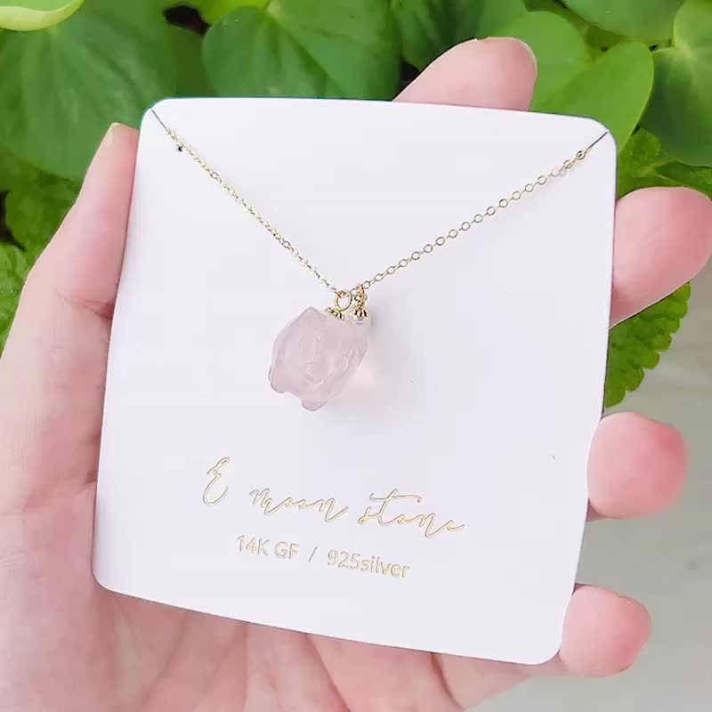 The piggy natural Mozambique pink crystal necklace is round and round - สร้อยคอ - คริสตัล สึชมพู