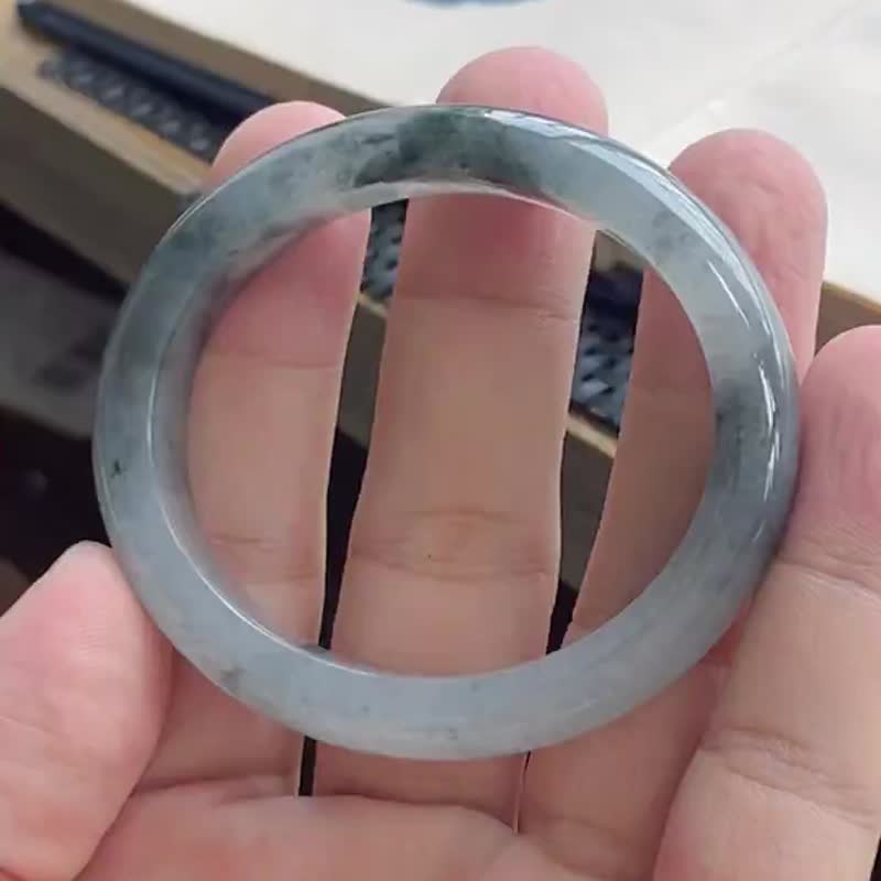 冰種翡翠天然翡翠玉鐲A玉手鐲 玉鈪 • 冰種烏雞翡翠貴妃鐲 - 手鍊/手環 - 玉石 黑色