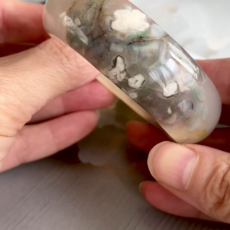 灰冰色系櫻花瑪瑙貴妃手鐲 - 手鍊/手環 - 水晶 多色