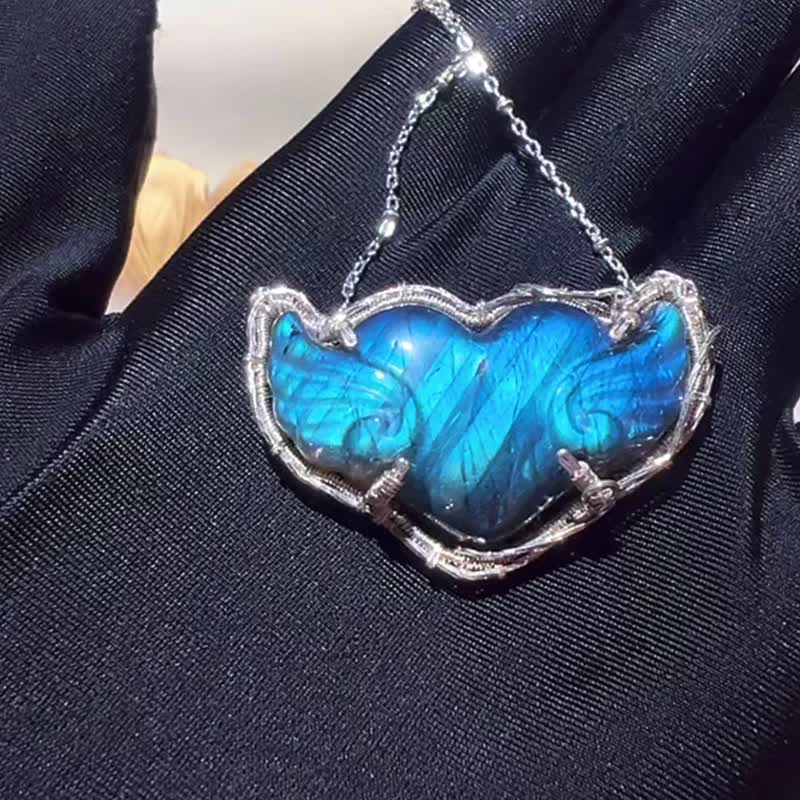 Pure handmade silver wire wound carved heart-shaped wing pendant - Necklaces - Gemstone Multicolor