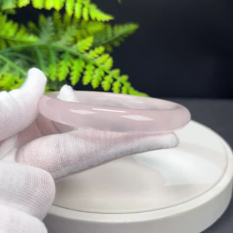 精致 粉晶手鐲 56MM 冰透星光閃片淺粉玫瑰石英手環 促進運勢人緣 - 手鍊/手環 - 水晶 粉紅色