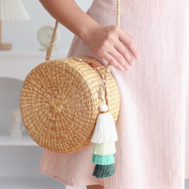 Clamshell Two Tone Round Straw Crossbody Bag