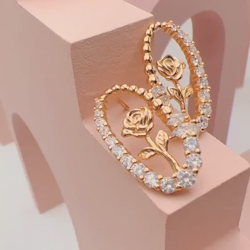 Rose Castle—hand-carved three-dimensional romantic rose stud earrings gift for girls - ต่างหู - วัสดุอื่นๆ 