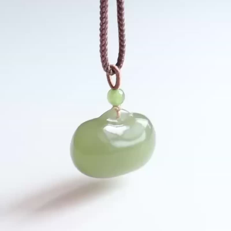 Natural Hetian jade Ruyi lock pendant chubby small bag pendant ice bottom clear water material - สร้อยคอ - หยก 