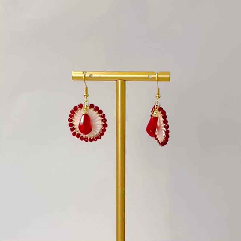 迷人紅粉線石榴波西米亞玻璃珠耳環/耳環 - 耳環/耳夾 - 繡線 紅色