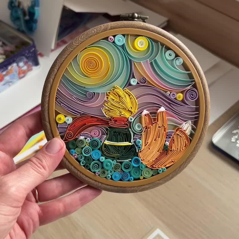 Little prince | Paper painting | Quilling Art | Picture in embroidery hoop - 似顏繪/人像畫 - 紙 多色