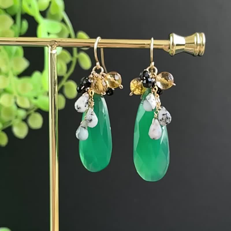 【14kgf】for green lovers – 緑が好きなあなたへ　天然石　大ぶり　ピアス - 耳環/耳夾/耳骨夾 - 半寶石 綠色