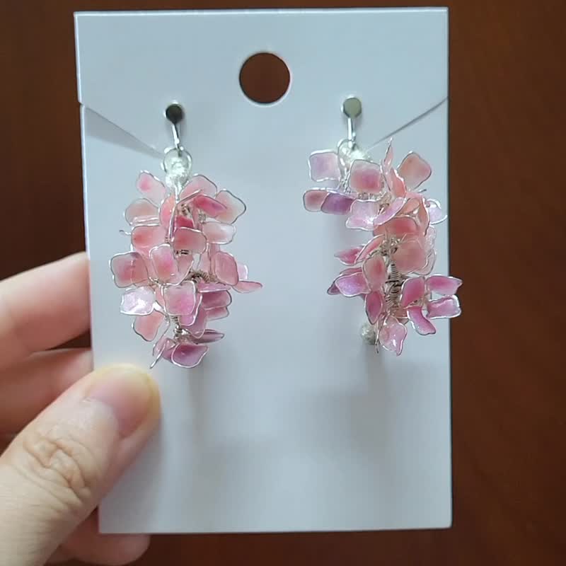[NiouJiou handmade jewelry] CC wears the smiling hydrangea crystal flower Clip-On romantic pink - ต่างหู - เรซิน สึชมพู
