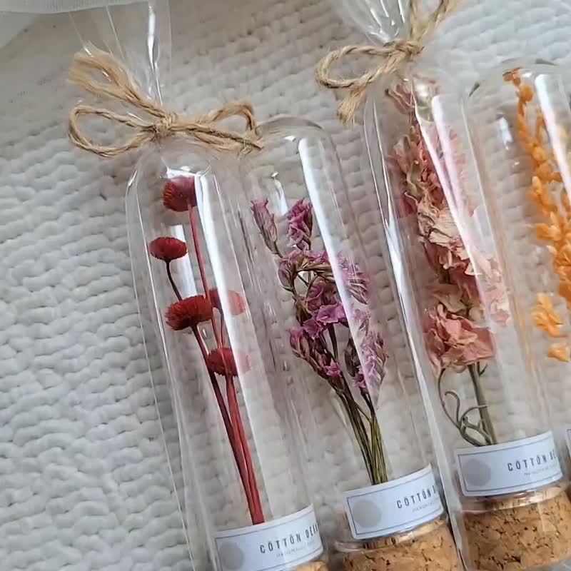 Dry flowers in glass test tubes. Wedding trinkets. ornaments. Comes in simple packaging - Dried Flowers & Bouquets - Plants & Flowers 