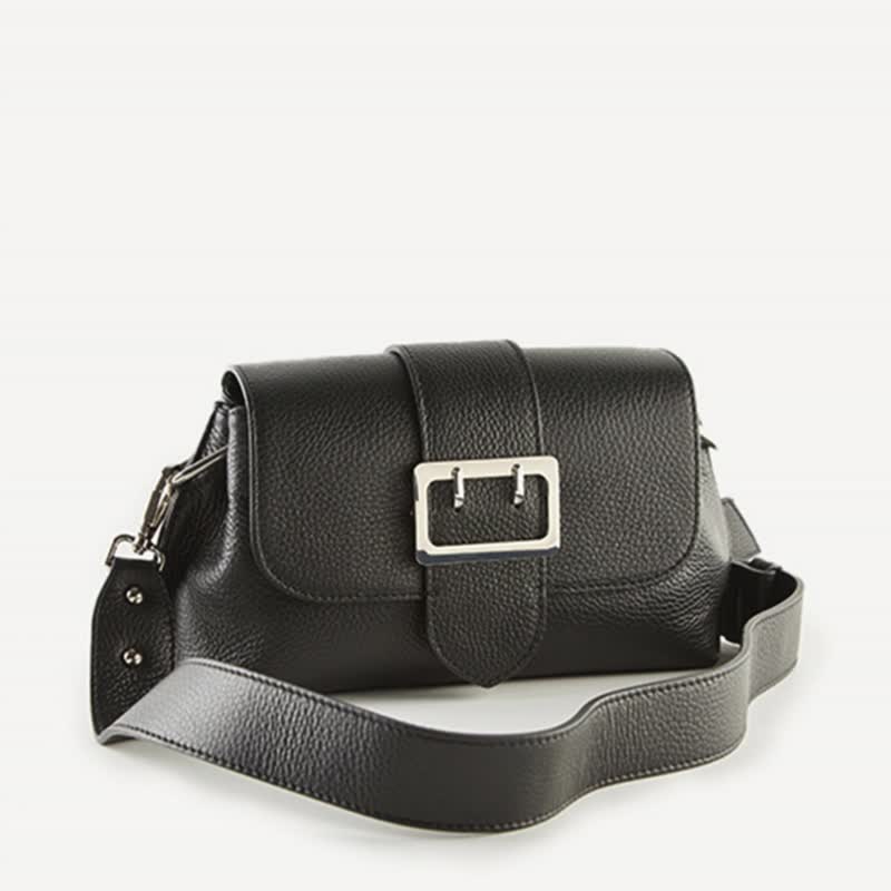 [Made in Italy] Franci pebbled leather large buckle wide shoulder/crossbody bag classic black - กระเป๋าแมสเซนเจอร์ - หนังแท้ สีดำ