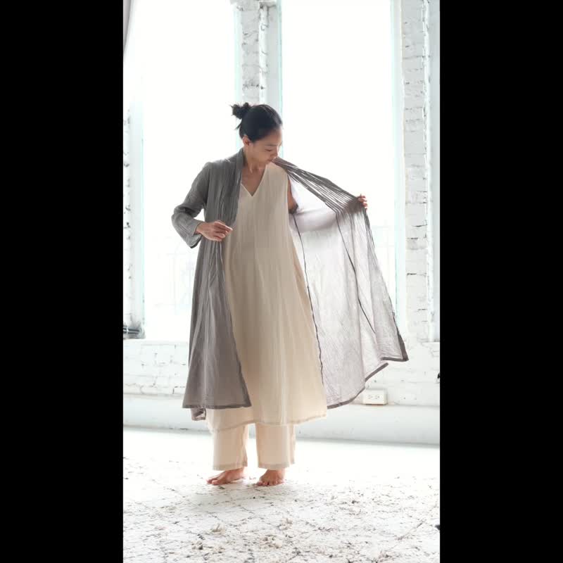 單顆木釦塔克長外套 / 慕斯布 土黃 - 女大衣/外套 - 棉．麻 咖啡色