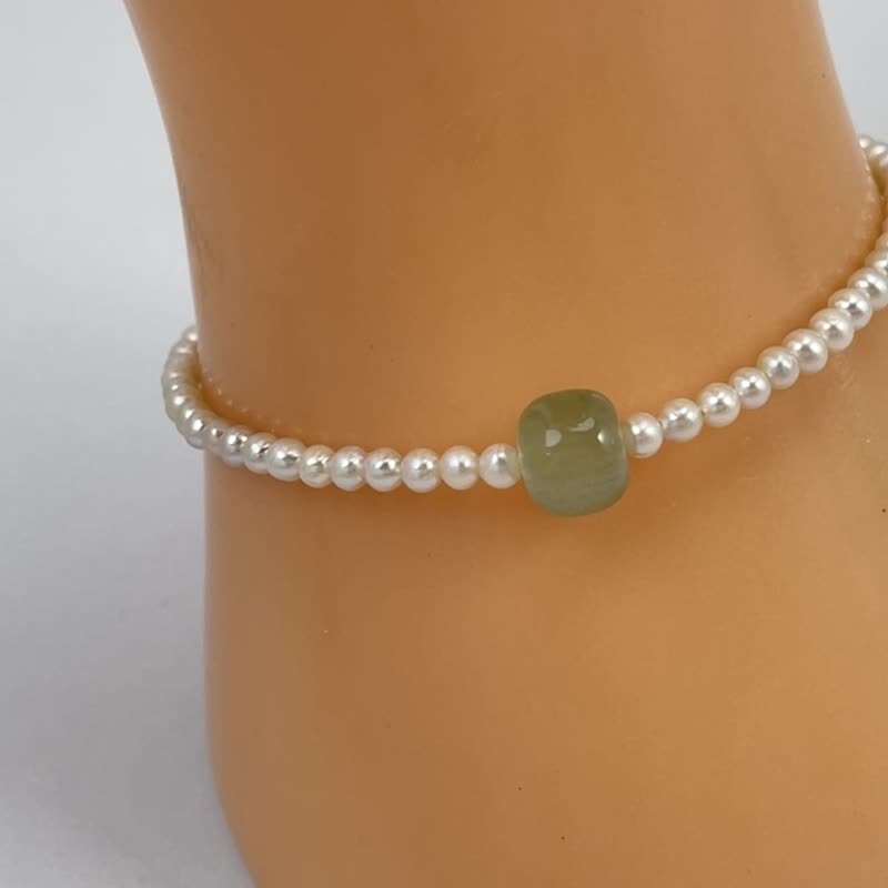 Warm and natural freshwater pearl jade bracelet Silver heart-shaped clasp - Bracelets - Pearl White