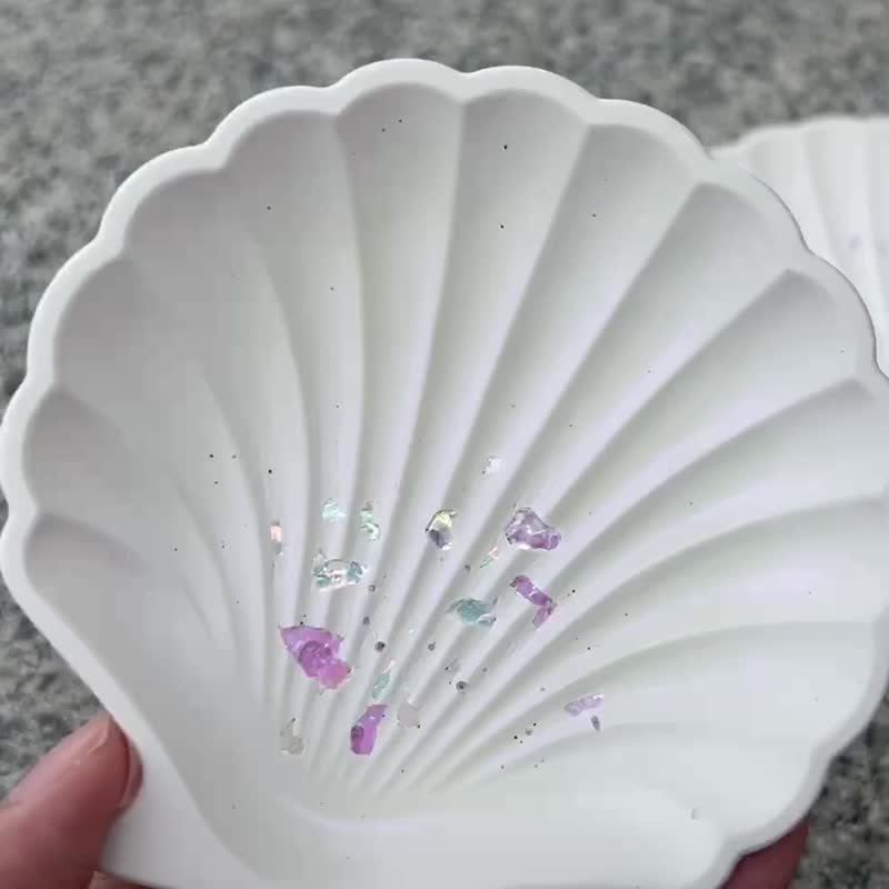 Other Materials Items for Display Multicolor - Plaster Shell Shape Tray