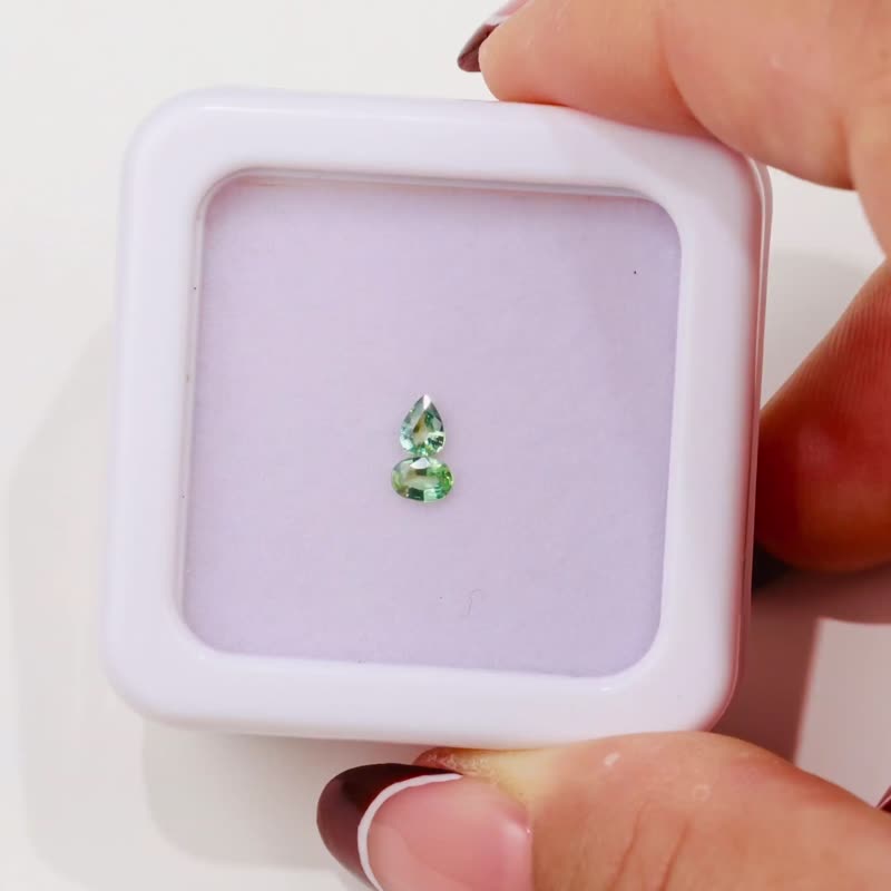 Monochrome wulu green color sapphire gem kit 4x3mm pear oval - General Rings - Gemstone Green