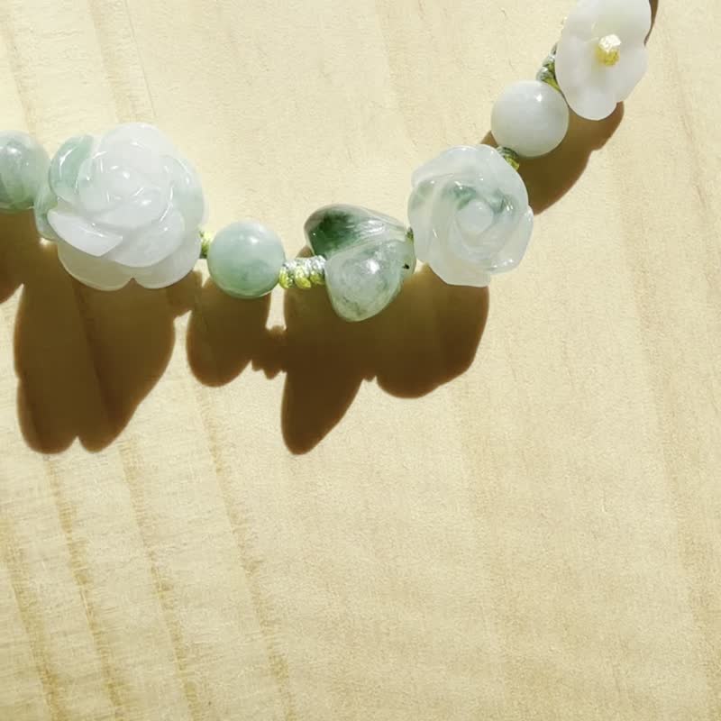 手工編織翡翠手鍊 — 初夏花園—玫瑰、桂花與小鳥 - 手鍊/手環 - 玉石 綠色