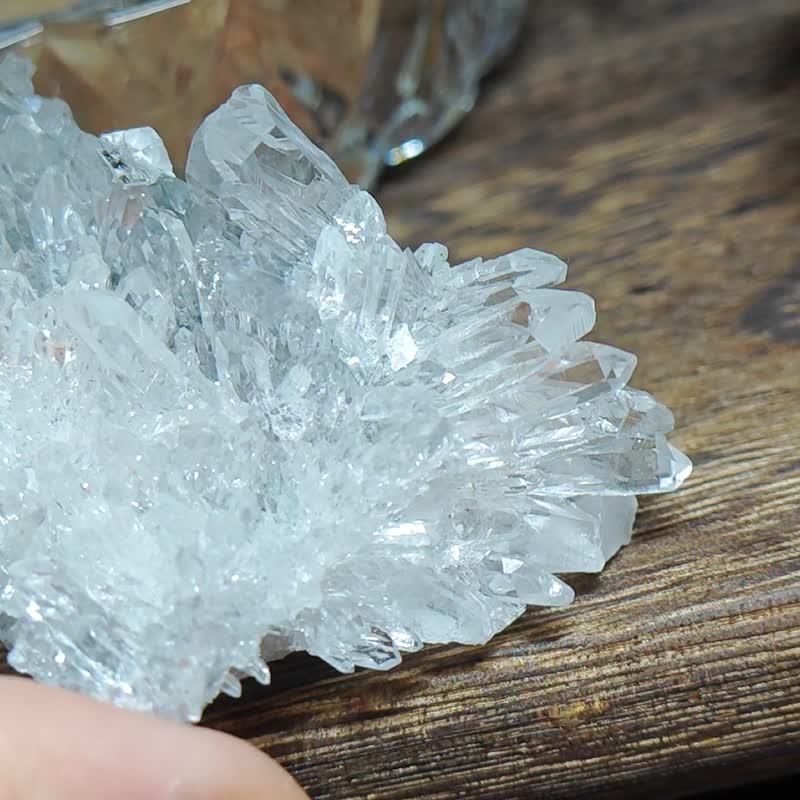 Natural Sichuan chrysanthemum crystal | mini and exquisite | purification and degaussing | a sparkling crystal | can be made into a pendant - Items for Display - Crystal 