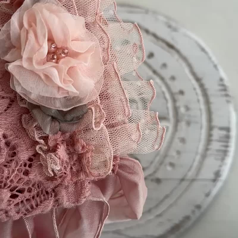 Pink bonnet with lace for newborn girls:the perfect outfit for a little girl - Baby Accessories - Other Materials Pink