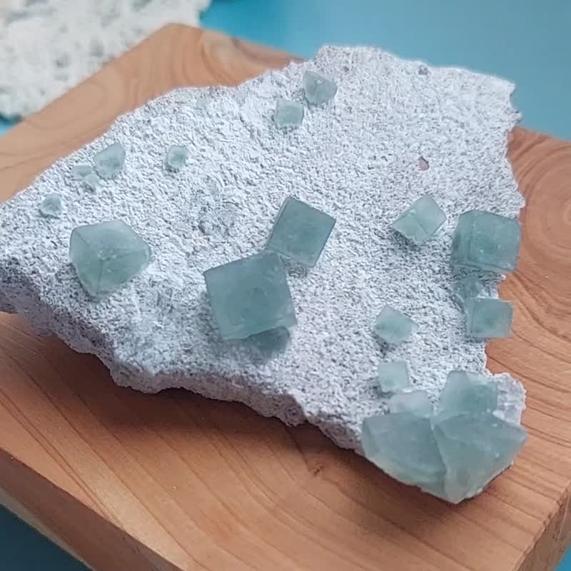 モンゴル 緑石 フローライト モランディ 緑石内モンゴル産天然鉱石 - ショップ alice