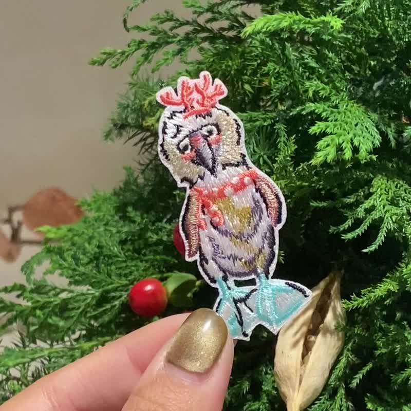 【聖誕禮物首選】藍腳鰹鳥 Bluefootie 聖誕刺繡系列 - 徽章/別針 - 棉．麻 多色