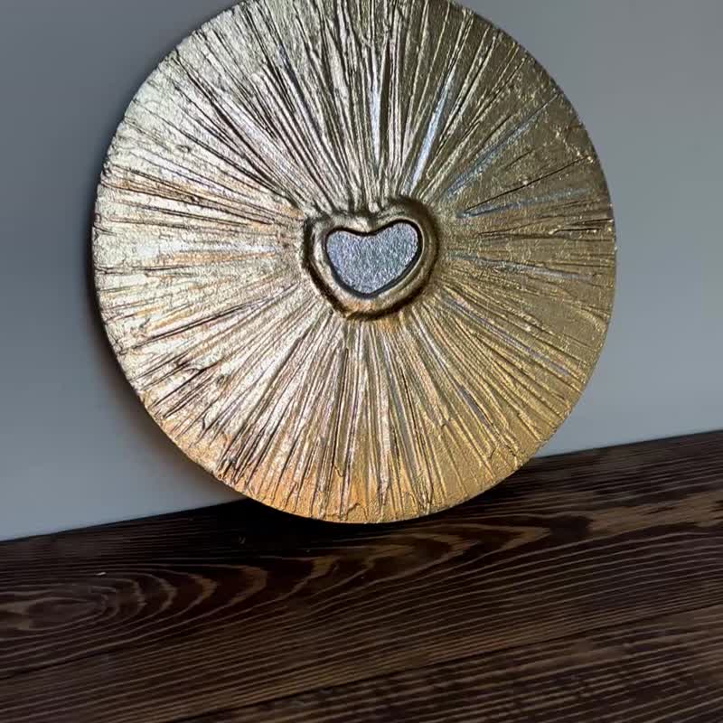Golden Heart painting, Golden Pan on the wall, Golden painting - 海報/掛畫/掛布 - 其他材質 金色