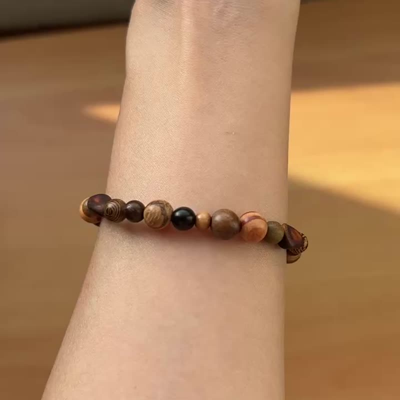 FOREST Mala Wood Bracelet - Bracelets - Wood Multicolor