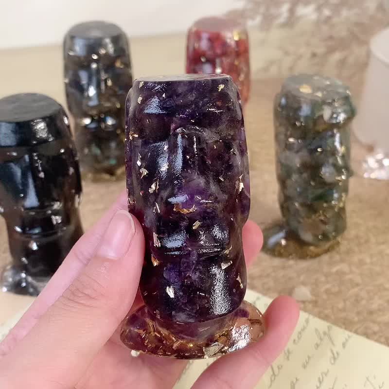 Crystal Moai Statue M | Natural Stone Decoration | Gift Doll Home Decoration | Labradorite - ของวางตกแต่ง - คริสตัล หลากหลายสี