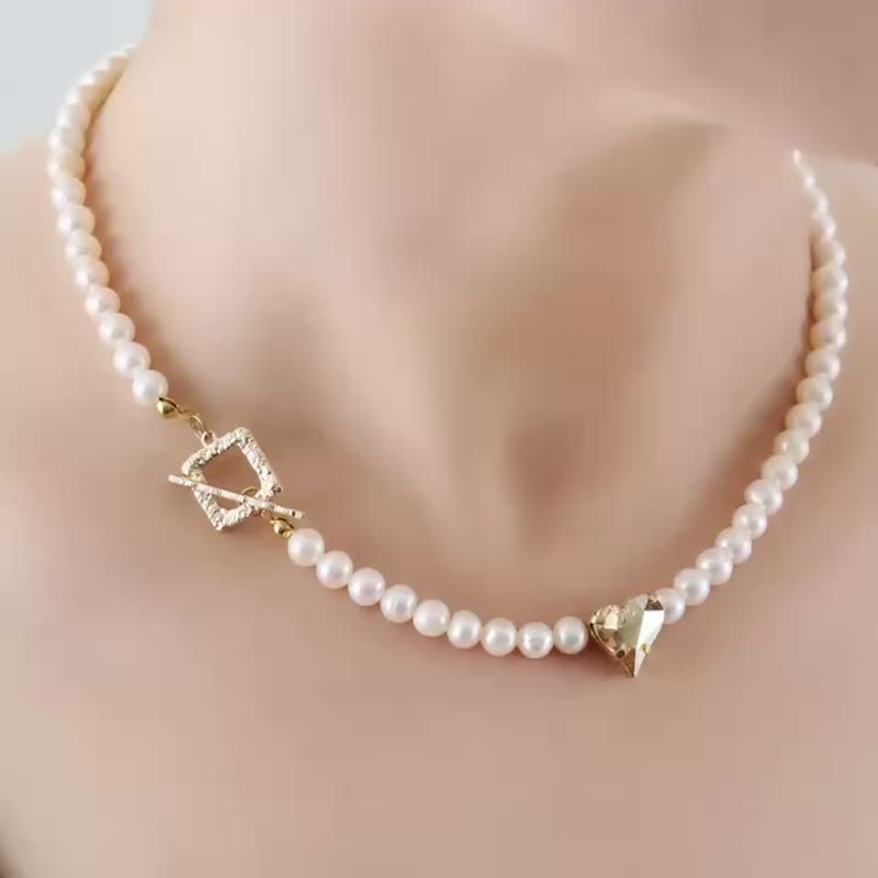 Diana~Purity Series Natural Pearl Crystal Necklace~Customized Valentine’s Day Gift - สร้อยคอ - ไข่มุก ขาว