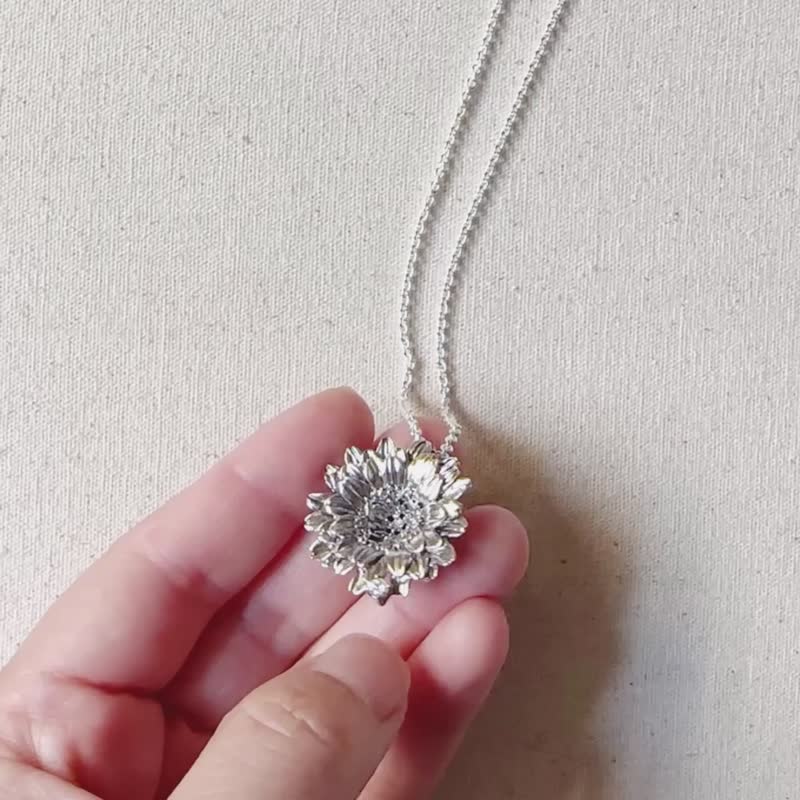 Gerbera Sunflower Sterling Silver Essential Oil Necklace - สร้อยคอ - เงินแท้ สีเงิน