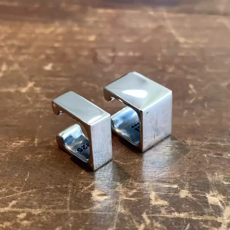 四角 シルバー925 イヤーカフ/メンズ/片耳/送料無料/シルバーアクセサリー/彼氏プレゼント/シンプル/日本製/ec35 - 耳環/耳夾/耳骨夾 - 純銀 