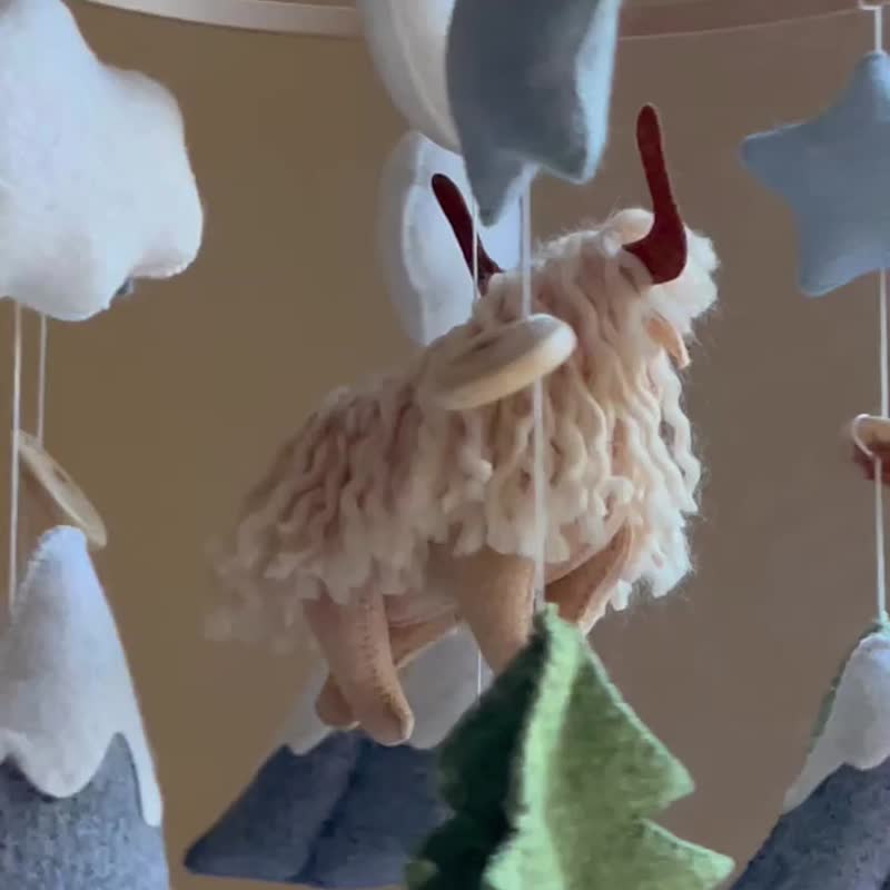 Baby mobile hairy cow musical nursery mobile boy Crib mobile girl Farm mobile - 寶寶/兒童玩具/玩偶 - 其他材質 綠色