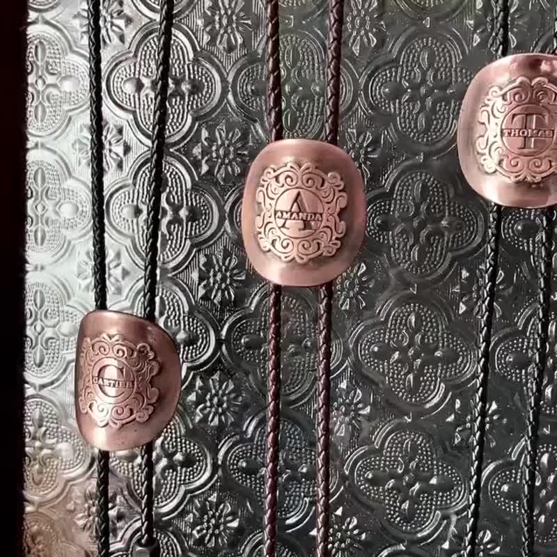 客製化禮物  領帶 保羅領帶 領結 真皮 皮革 毛衣鏈 Bolo Tie - 領帶/領帶夾 - 銅/黃銅 