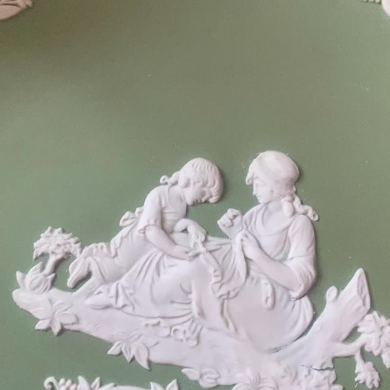 British bone china Wedgwood jasper green Mother's Day porcelain plate cake plate Mother's Day gift - Storage - Porcelain Green