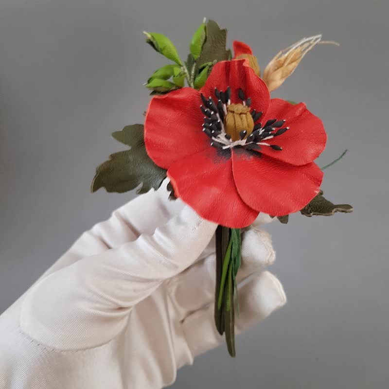 皮革胸針 Leather brooch red poppy for her or for him Leather jewelry - 胸針 - 真皮 紅色