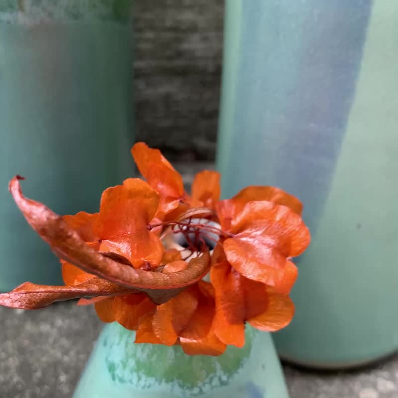 抹茶綠花器/陶瓷/手拉胚 - 花瓶 - 陶 綠色