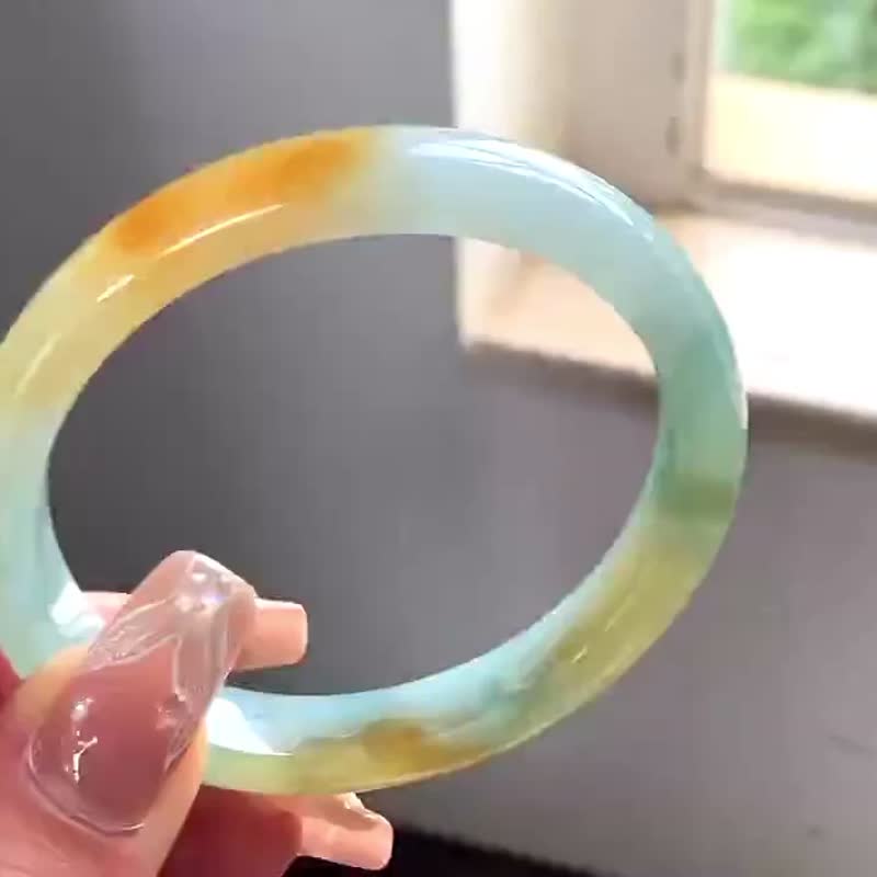 冰種翡翠天然翡翠玉鐲 A玉手鐲 玉鈪 • 糯冰種三彩翡翠貴妃鐲 - 手鍊/手環 - 玉石 黃色