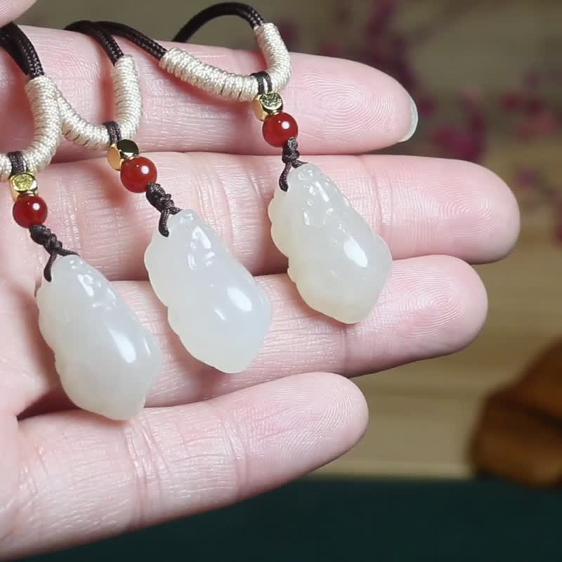 【Pixiu】Necklace/Hetian Jade Pendant/Pixiu Pendant for Lucky Beast/Prosperous Business/Promotion at Work - Necklaces - Jade White