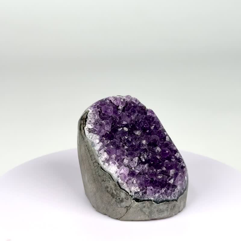 ESP 拇指晶鎮 3530150 開運小物紫水晶 小資族輕鬆入手 - 擺飾/家飾品 - 水晶 紫色