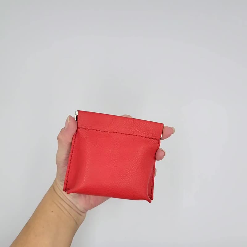 Genuine leather shrapnel gold storage bag with compartments, mini bag preferred for exchanging gifts without skipping change - กระเป๋าใส่เหรียญ - หนังแท้ หลากหลายสี