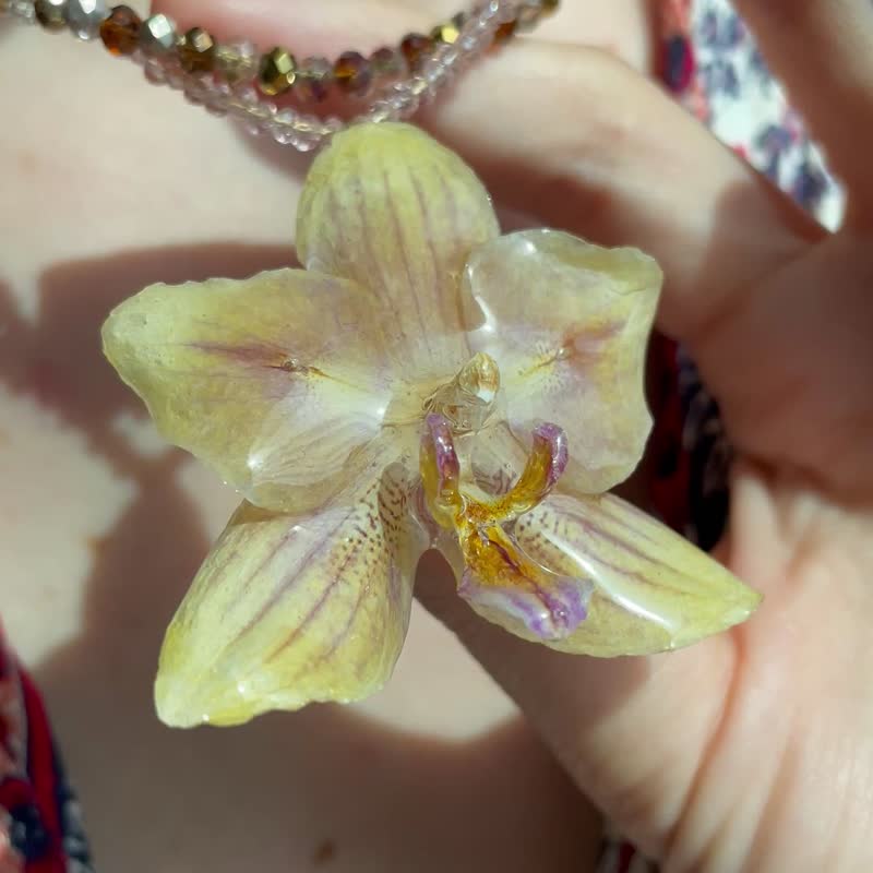 優雅蘭花手作項鍊 - 項鍊 - 植物．花 橘色