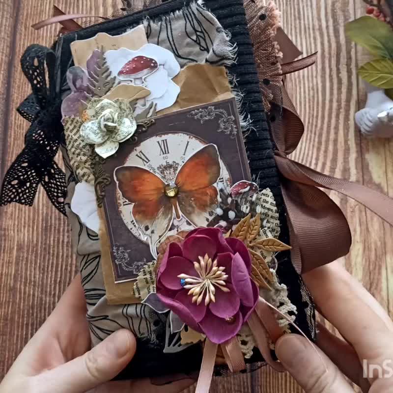 Fall mushrooms junk journal handmade Forest notebook Fox owl junk book for sale - 筆記本/手帳 - 紙 黑色